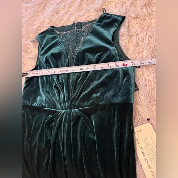 Adrianna Papell Women's Beaded Velvet Mermaid Gown hunter green size 14 NWT - Picture 3 of 16